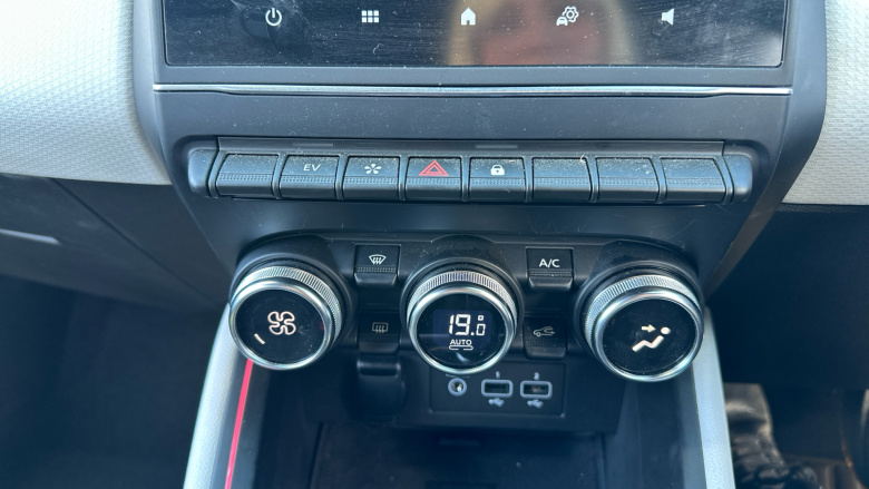 Renault Clio 1.6 E-TECH full hybrid 145 Techno 5dr Auto Hybrid Hatchback